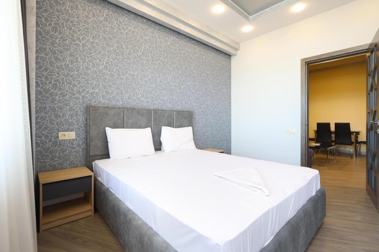 Stay Inn Apartments Near Dalma Garden Mall Yerevan Exterior photo