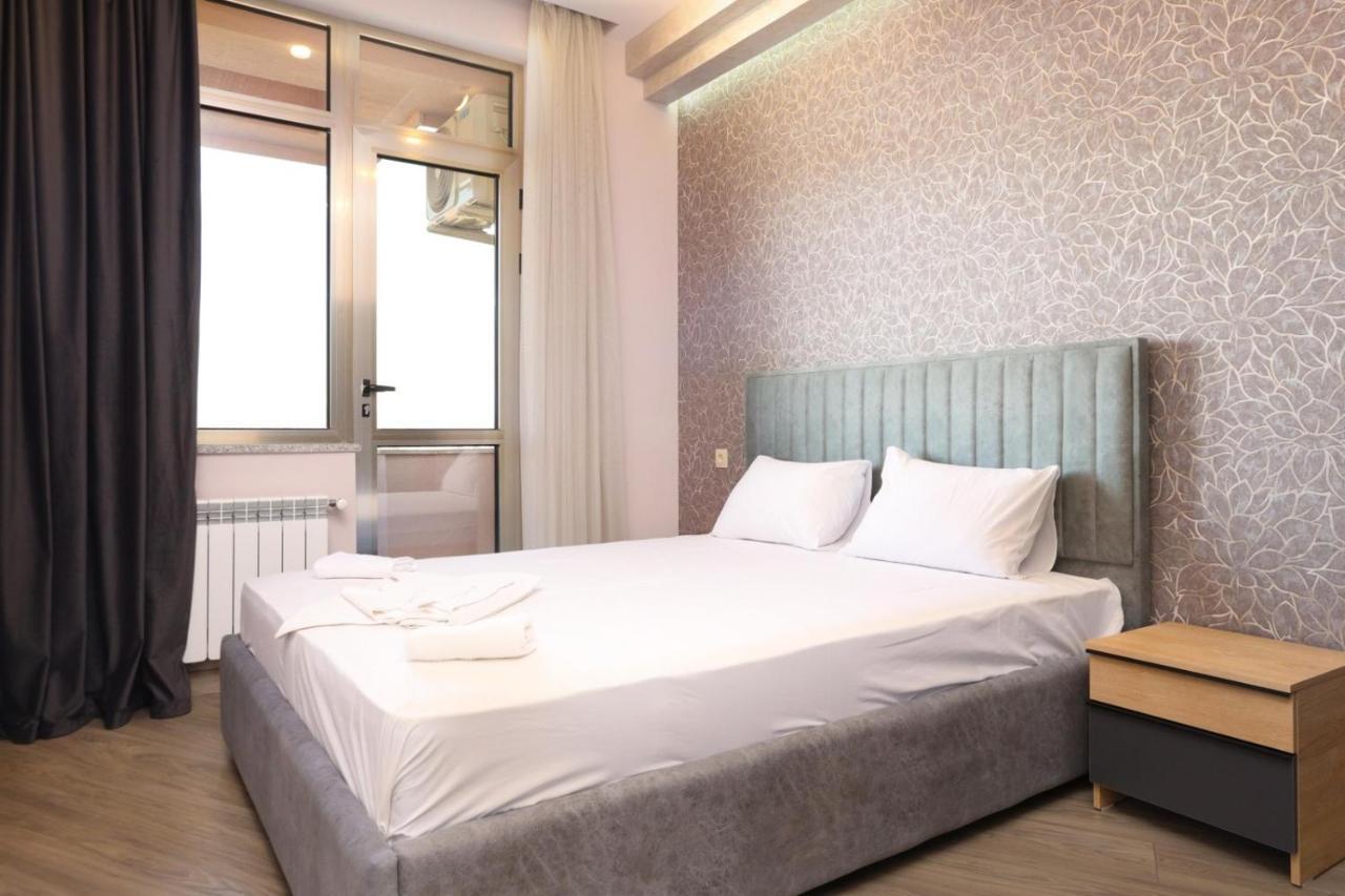 Stay Inn Apartments Near Dalma Garden Mall Yerevan Exterior photo